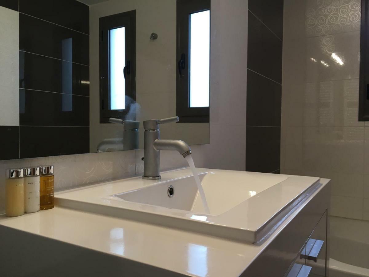 Stellar Beachhouse Gerani  Luaran gambar
